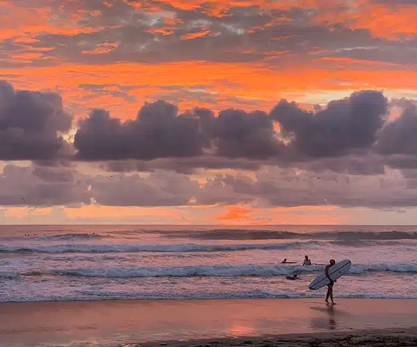 when is the best time to visit costa rica
